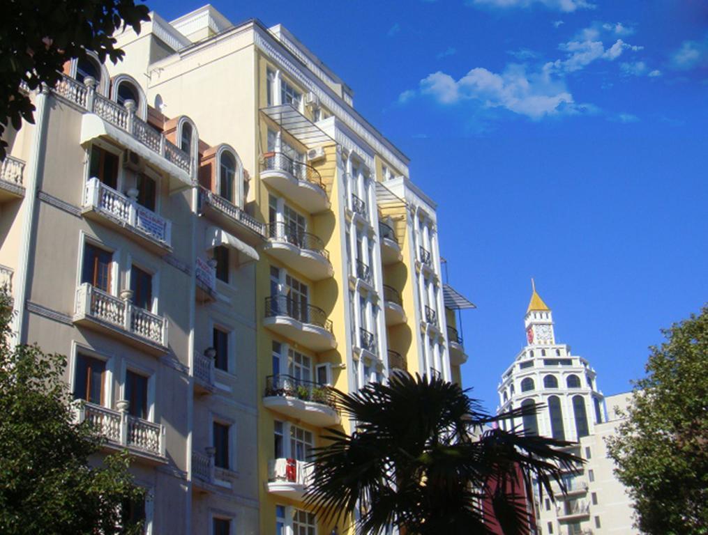 Apartments In The Center Of Batumi Esterno foto